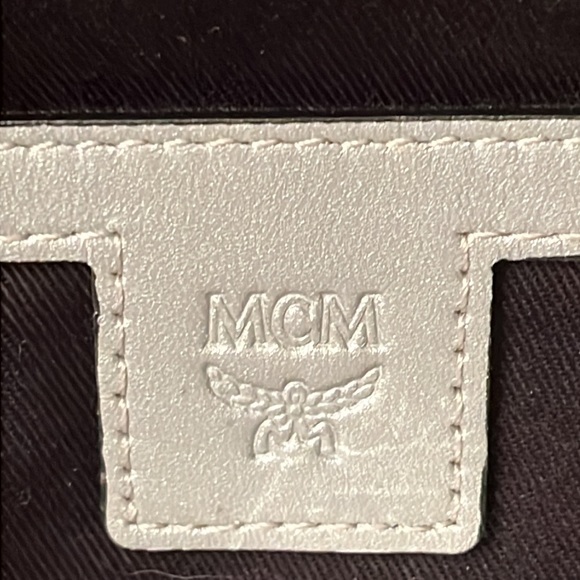 MCM Trilogie Backpack in Berlin Silver ~ size 37 - Picture 13 of 14